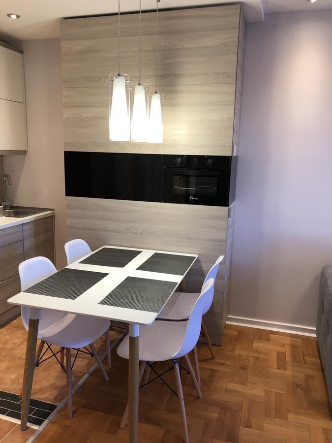 נובי סאד 5 Stars Apartment With Free Garage Place מראה חיצוני תמונה
